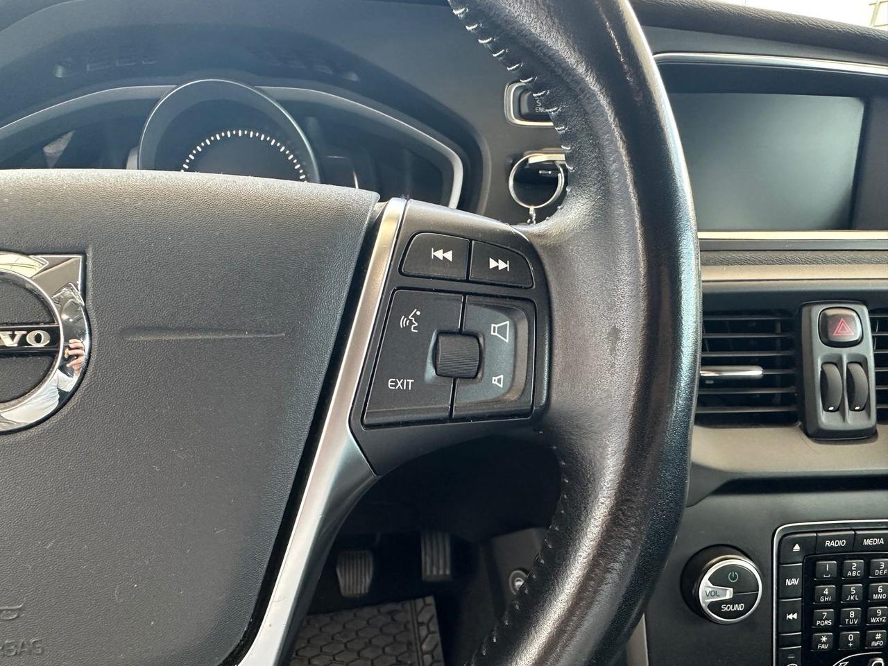 Volvo V40 Business Plus 2.0 T2 #6843