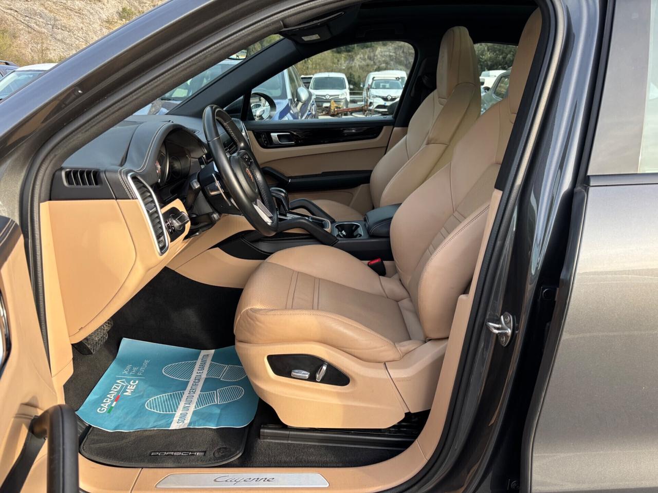PORSCHE CAYENNE COUPÉ 3.0 BENZINA/HYBRID 340cv PERFETTA