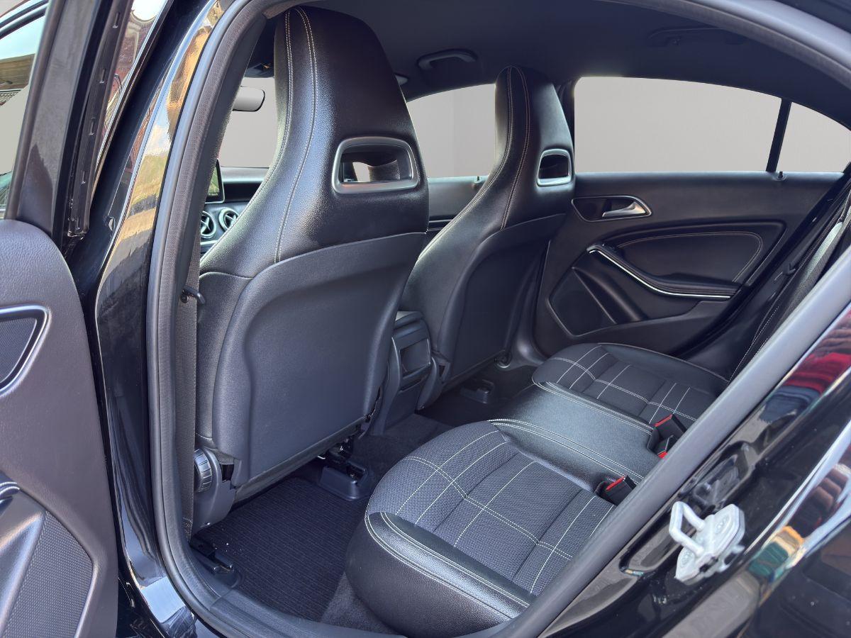 MERCEDES - Classe A - A 200 d 136CV Automatic Premium BLACK EDITION