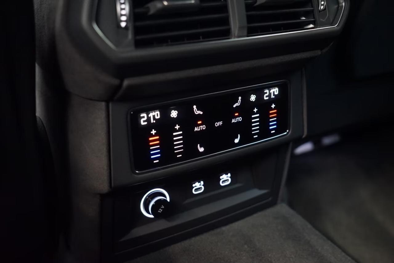 LAMBORGHINI Urus 4.0 SE 799cv Leasing da 4900 euro*Consegna 30 gg