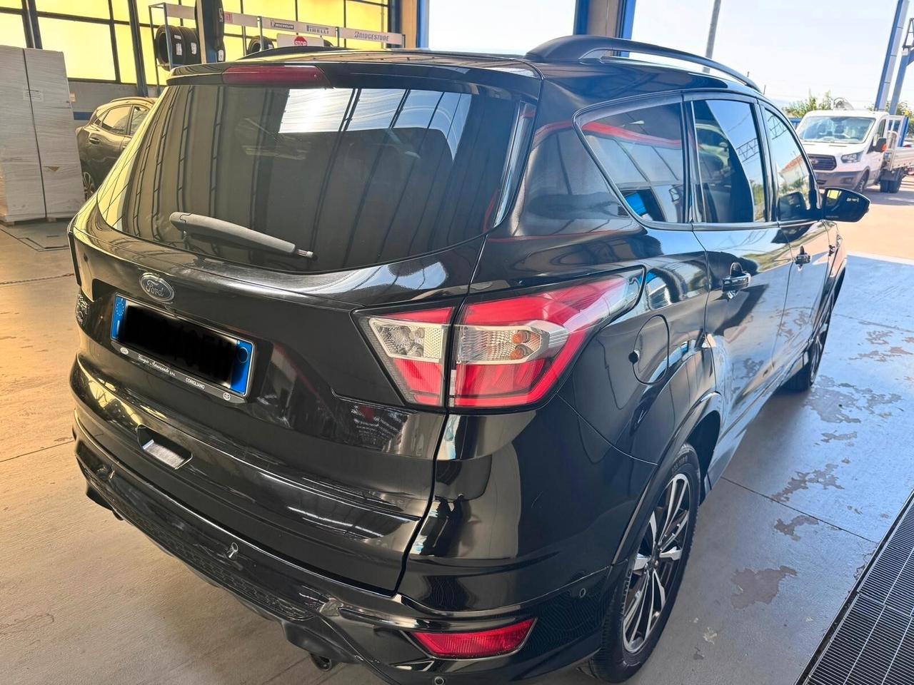 Ford Kuga 1.5 TDCI 120 CV S&S 2WD Powershift ST-Line