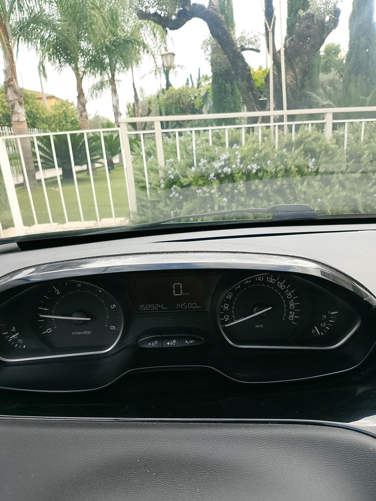 Peugeot 208 BlueHDi 75 5 porte Allure
