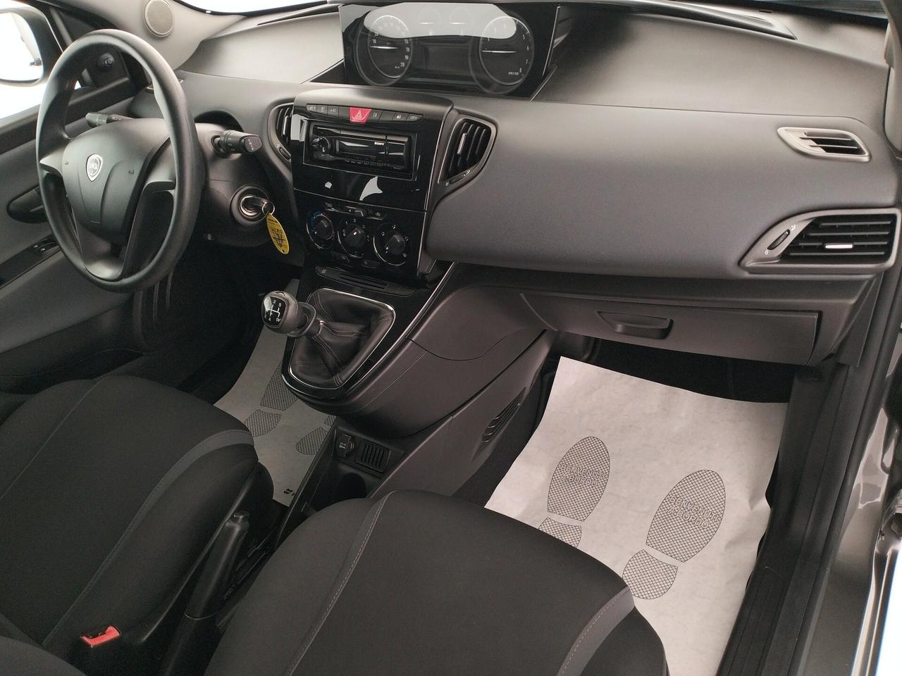 Lancia Ypsilon 1.2 69 CV Silver - NEOPATENTATI