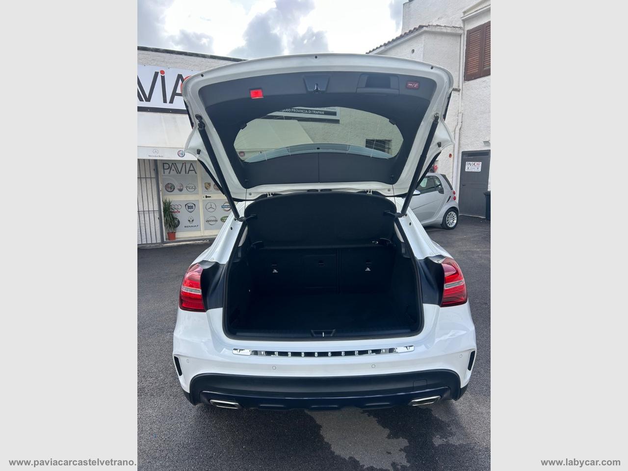 MERCEDES-BENZ GLA 200 d Automatic Premium NIGHT EDITION