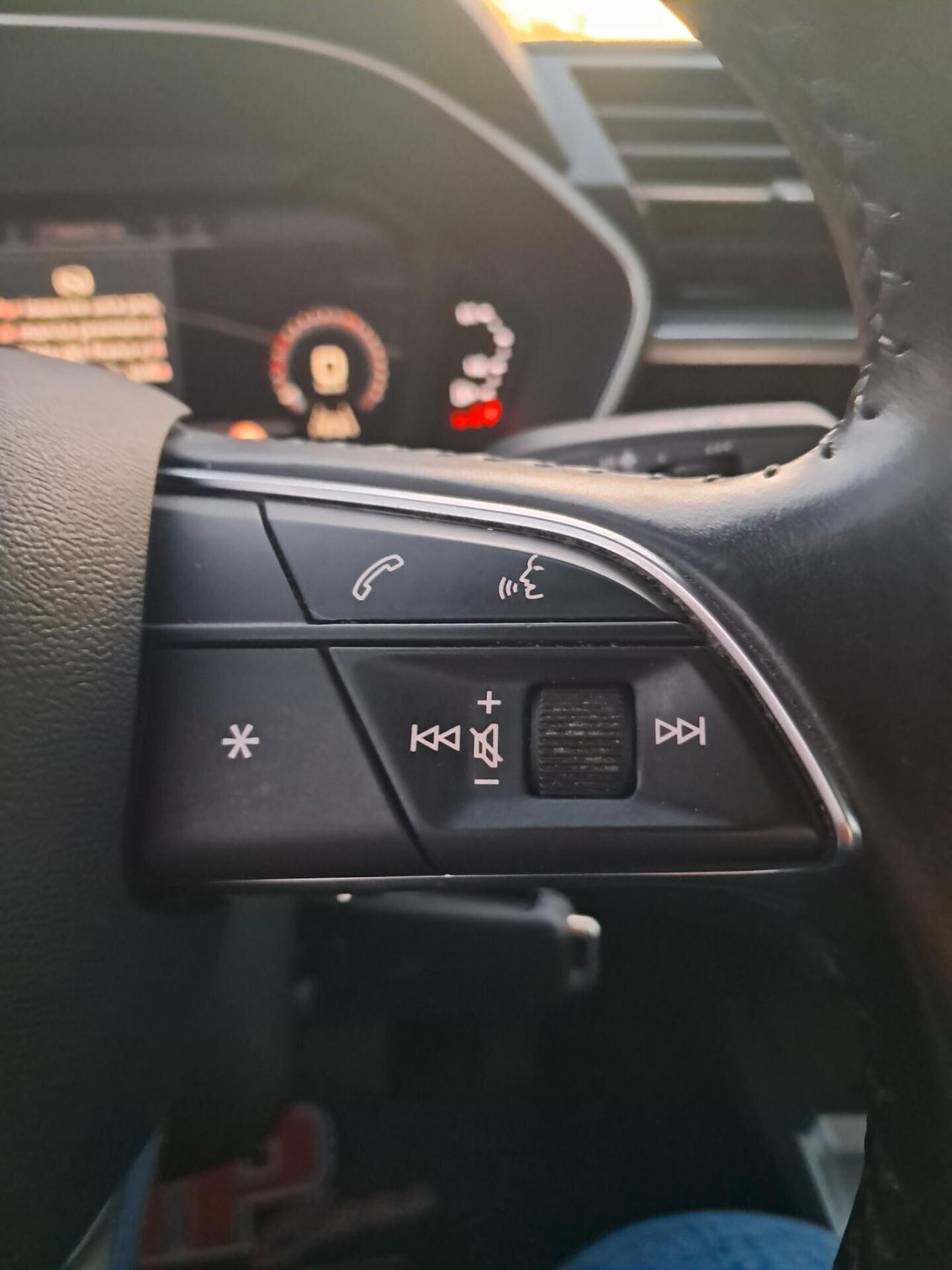 Audi Q3 35 TDI 150cv S Tronic * TETTO-FARI MATRIX-LED-NAVY*