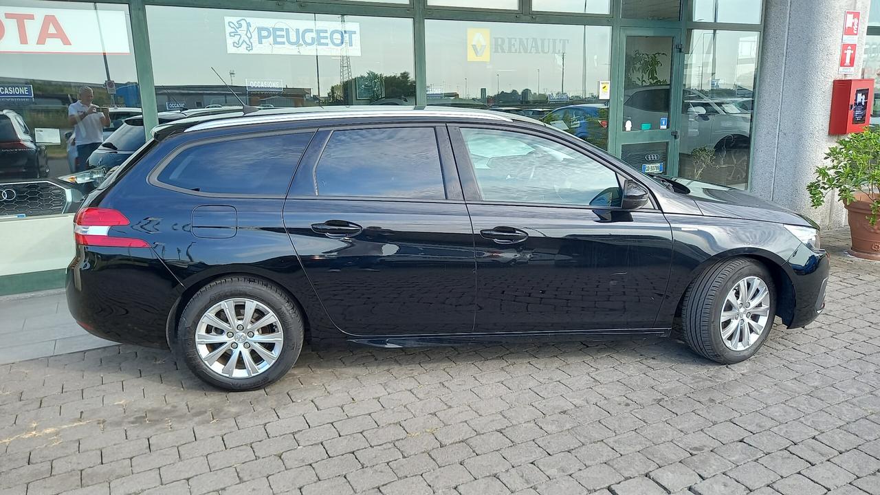 Peugeot 308 BlueHDi 100 S&S SW Style