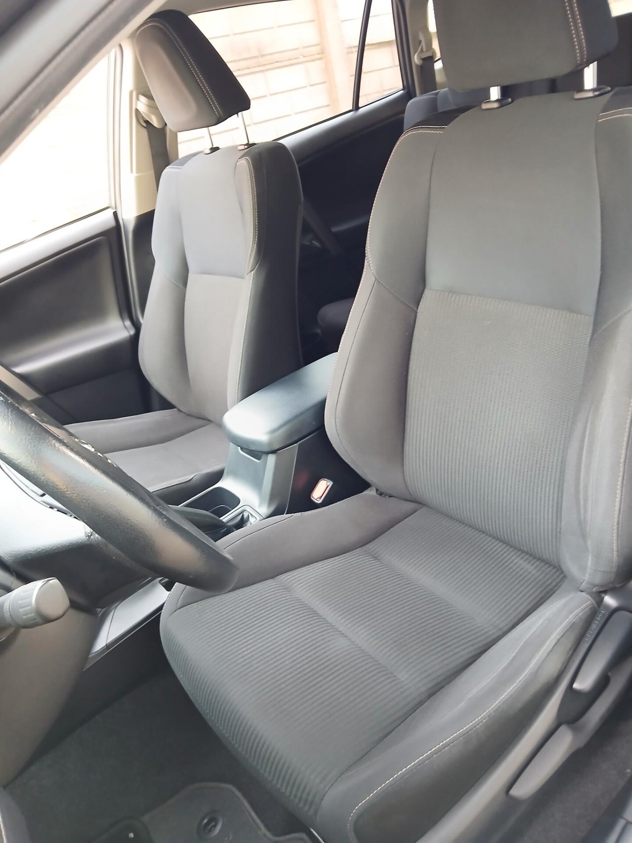 Toyota RAV 4 Style auto pari al nuovo