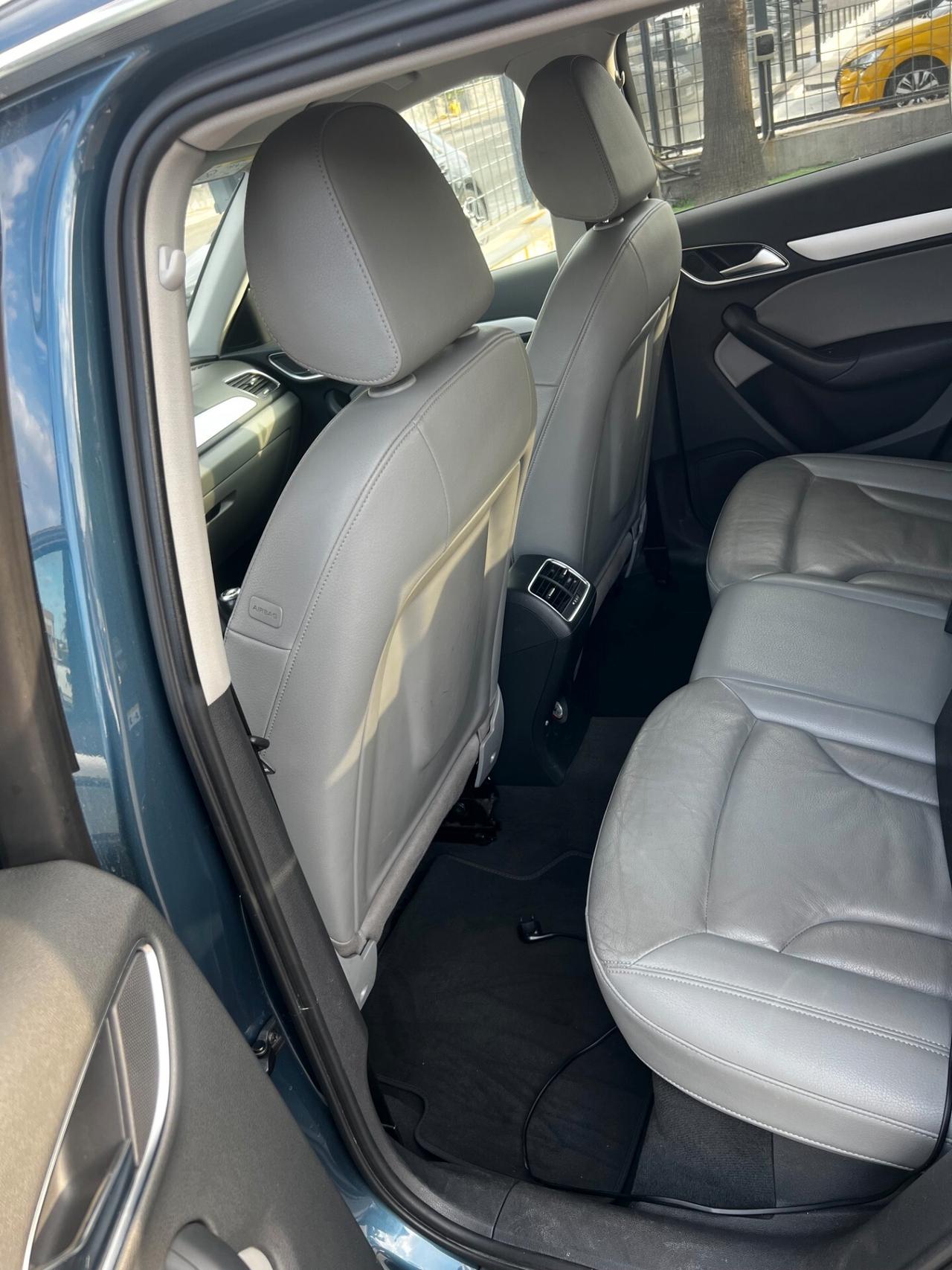 Audi Q3 2.0 TDI 150 CV Business