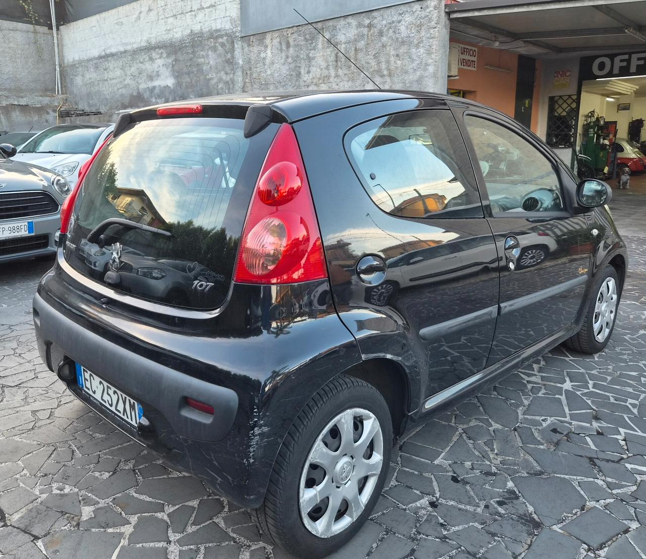 Peugeot 107 1.0 68CV 5p. Sweet Years