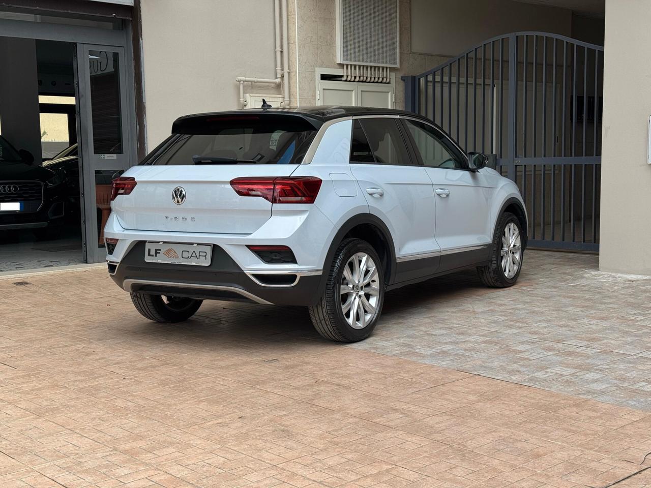 Volkswagen T-Roc 1.6 TDI SCR Advanced BlueMotion Technology 115 cv
