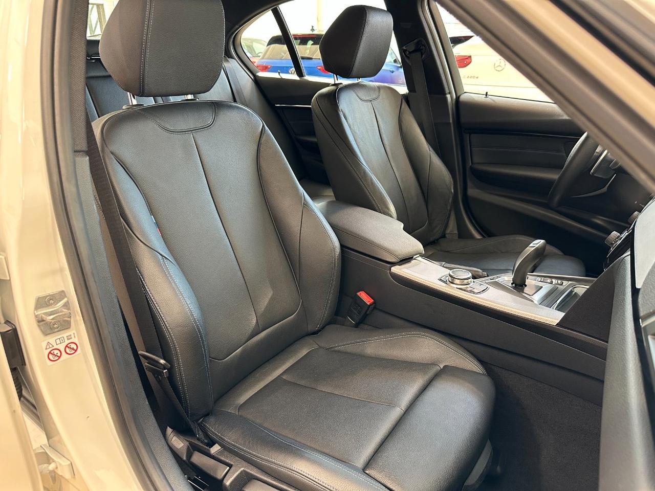 BMW 330 e Msport auto-LED-18"-Telecamera-Navi