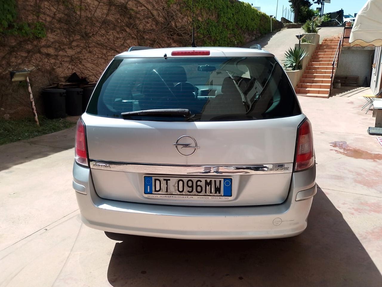 Opel Astra 1.7 CDTI - 2009