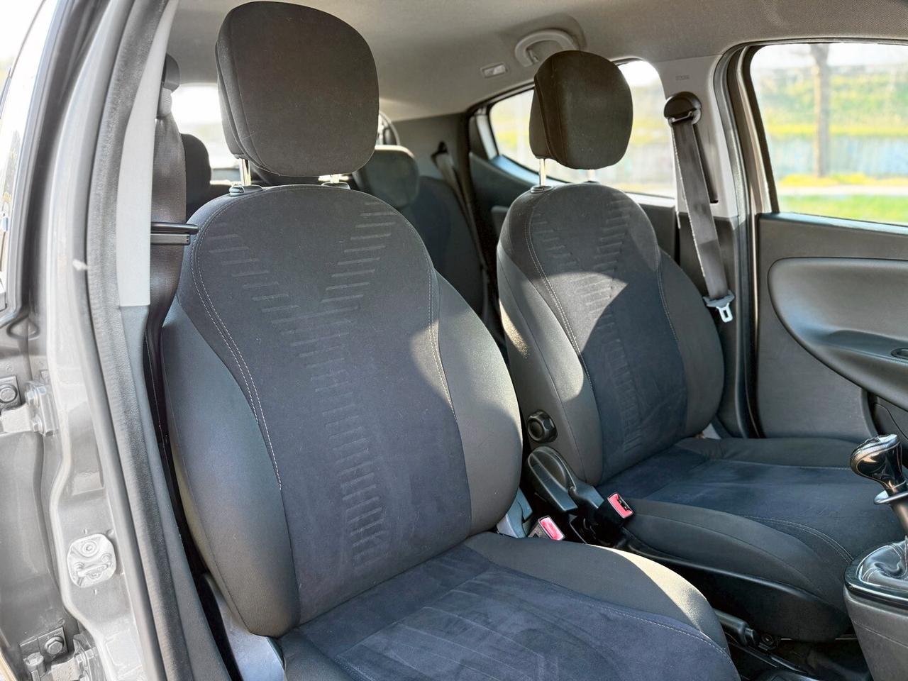 Lancia Ypsilon 1.2 benz. 69 CV 5 porte S&S Gold E6b *UNIPRO* - 2014 GARANZIA RATE PERMUTE