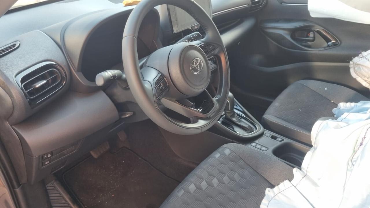 Toyota Yaris 1.5 Hybrid 5 porte Trend INCIDENTATA