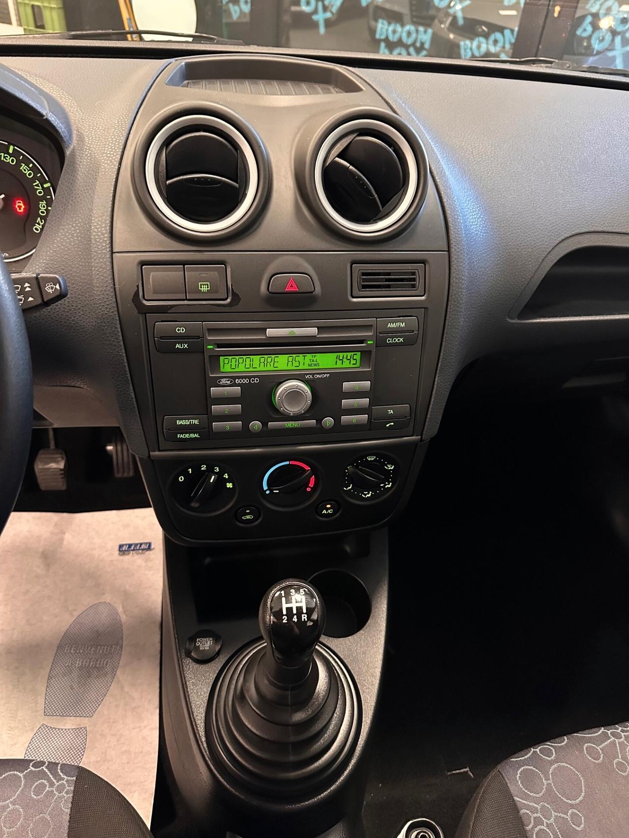 FORD FIESTA 1.2 BENZIA 5P. (58000 MILA KM)