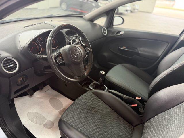 OPEL Corsa 1.2 5 porte Cosmo