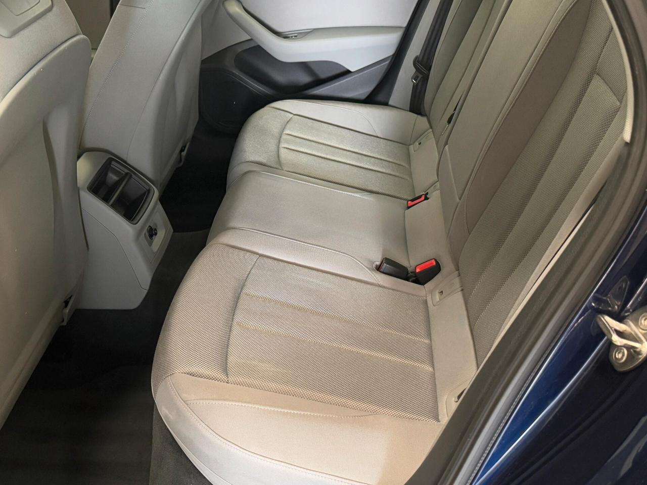 Audi A4 Avant 35 TFSI S tronic Business