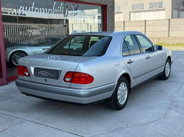 Mercedes-Benz E 200 Elegance
