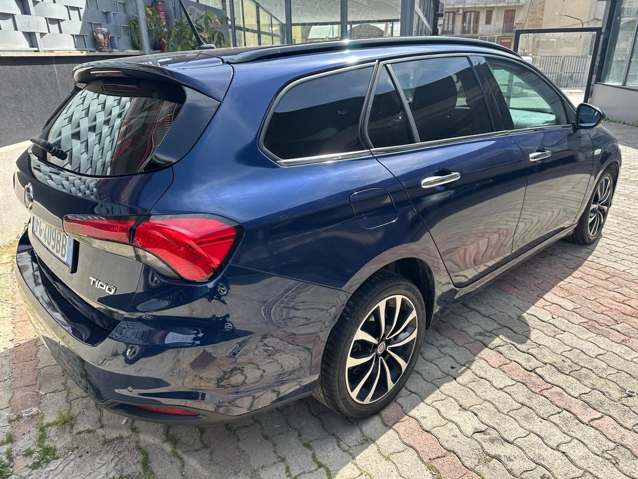 Fiat Tipo 1.6 Mjt S&S SW Lounge 2016