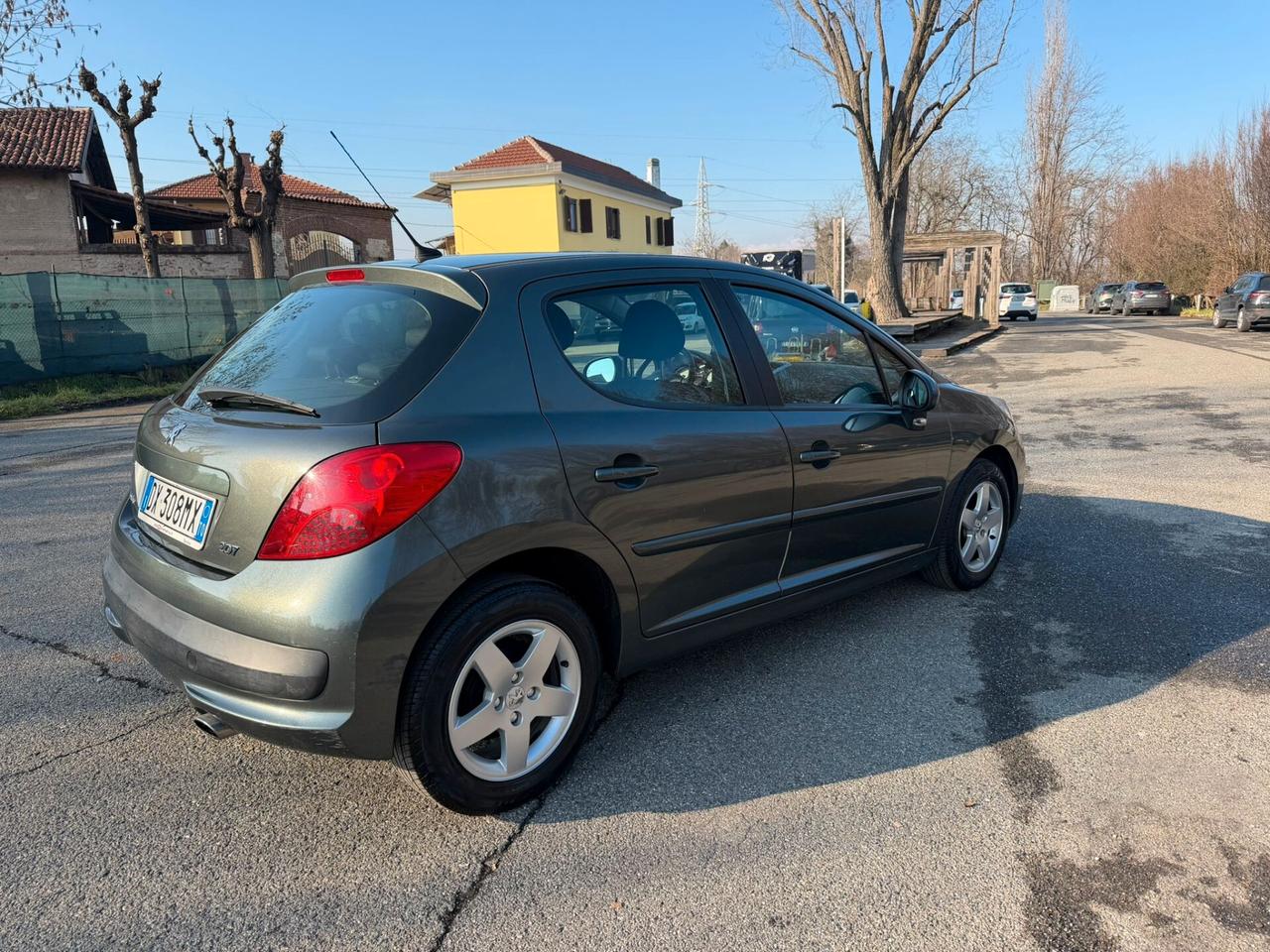 Peugeot 207 1.4 benzina