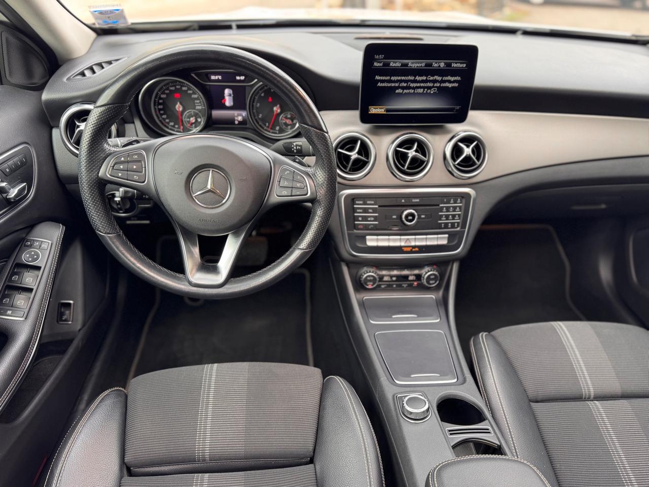Mercedes-benz GLA 200 Automatic Premium