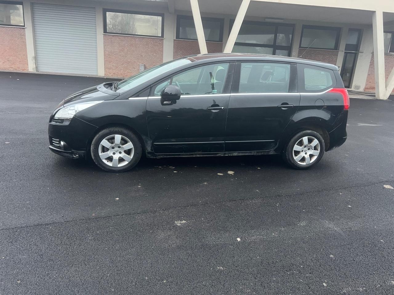 Peugeot 5008 1.6 HDi 112CV Business