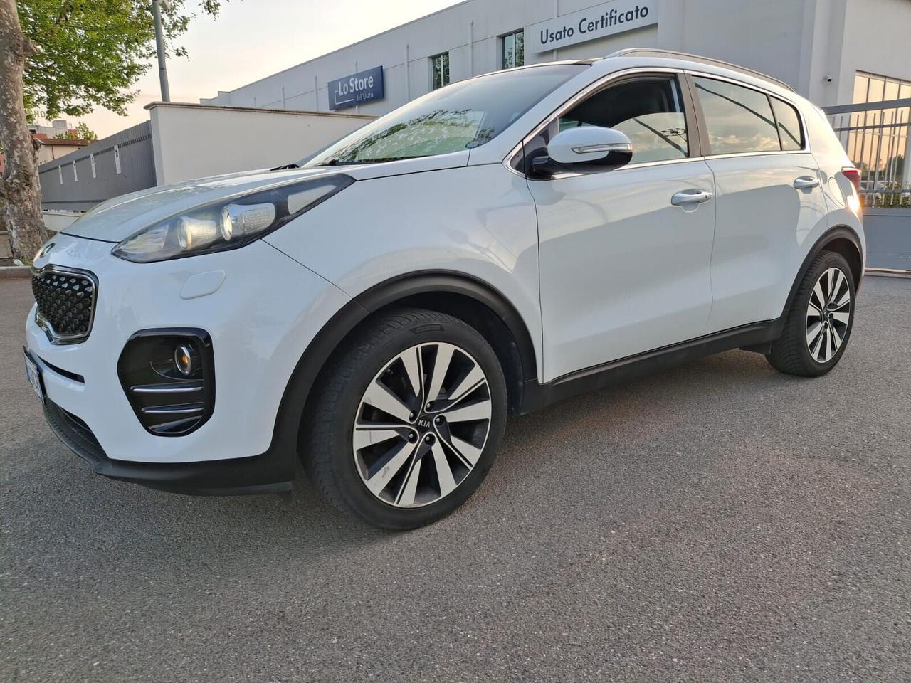 Kia Sportage 1.7 crdi-COOL NAVI-EURO 6-TETTO PANORAMICO-