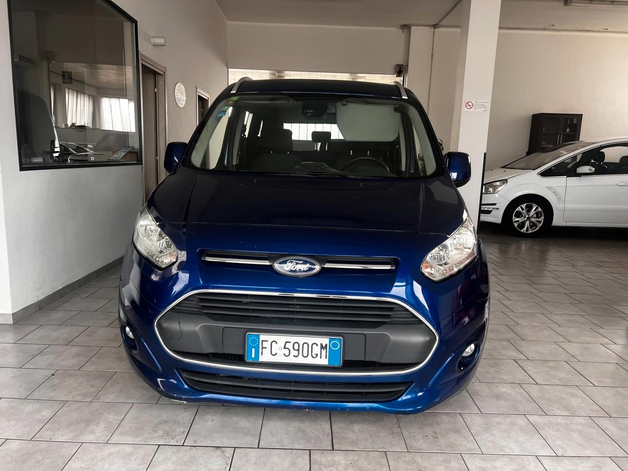 Ford Tourneo Connect 1.5 TDCi 120 CV Powershift Titanium