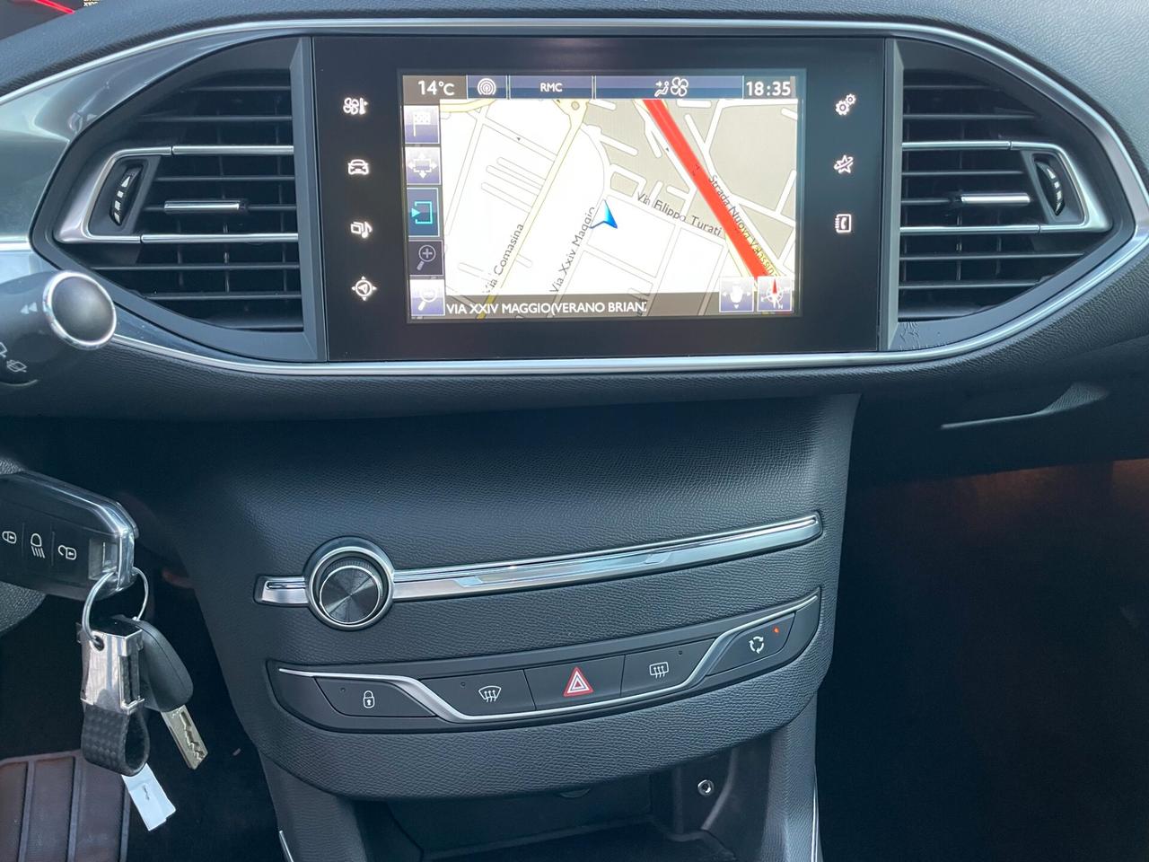 Peugeot 308 1.6 bluehdi Gt Line TETTO+NAVI+LED NEOPATENTATI OK