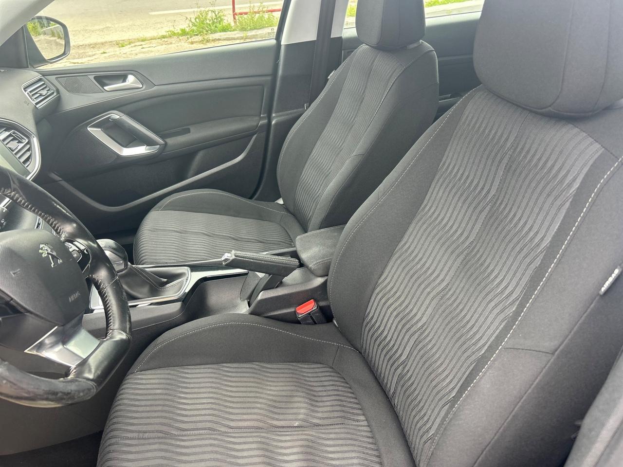 Peugeot 308 BlueHDi 100 S&S Business