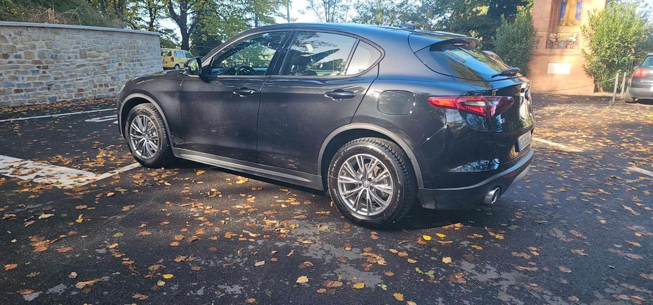 Alfa Romeo Stelvio 2.2 Turbodiesel 190 CV AT8 Q4 Business