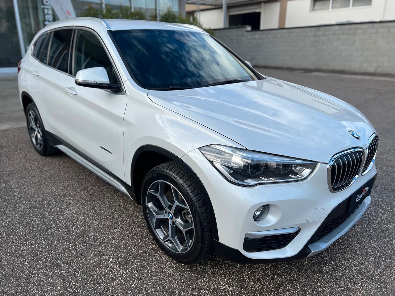 Bmw X1 sdrive18d xLine AUTOM. LED/PELLE/18;/PDC PERF.