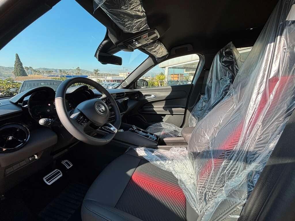 Alfa Romeo Junior 1.2 136 CV Hybrid eDCT6 Speciale a 269 euro al mese