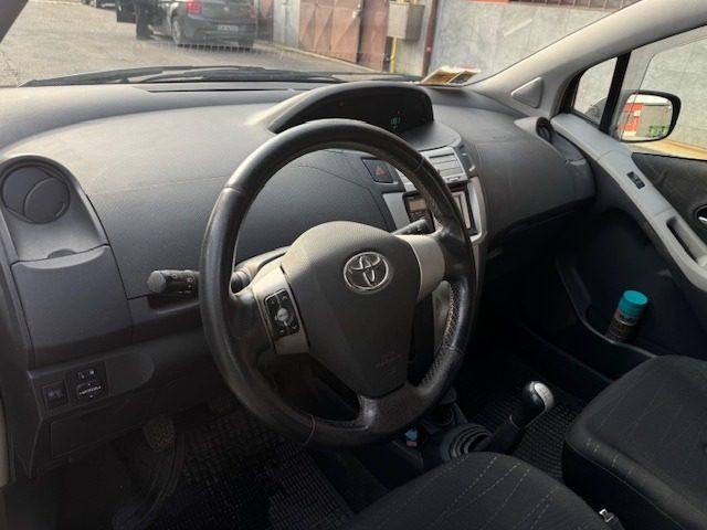 TOYOTA Yaris 1.3 5 porte Sol