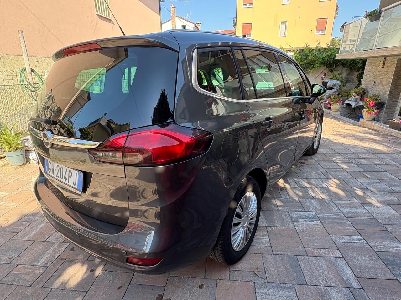 Opel Zafira Tourer 2.0 CDTi 7 posti pronta uso