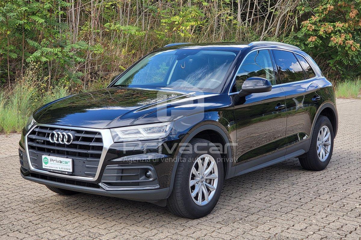 AUDI Q5 40 TDI quattro S tronic Business