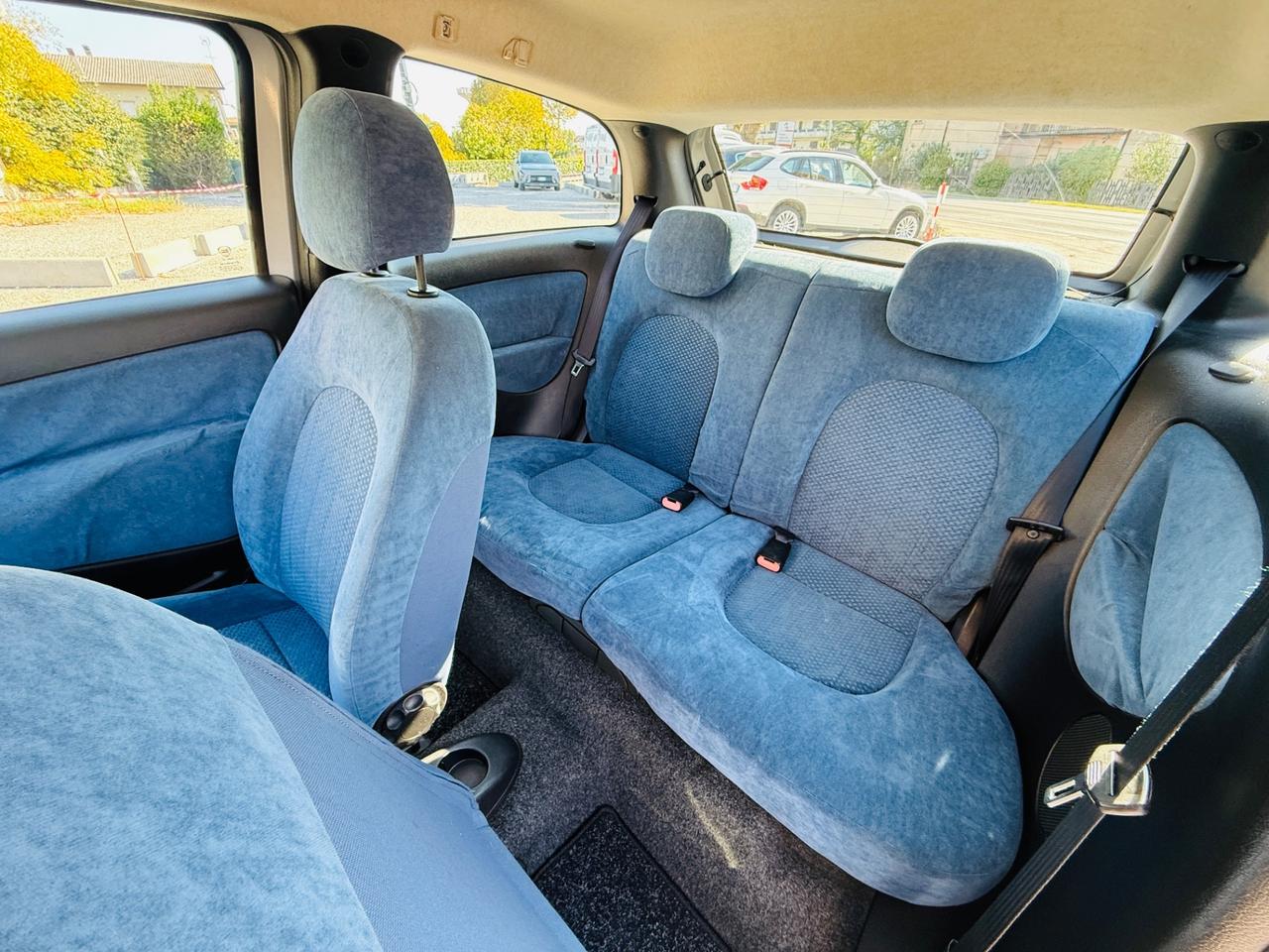 Lancia Ypsilon 1.2 8v Argento