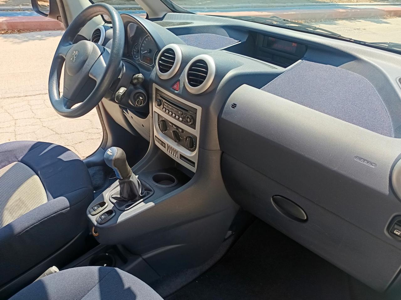 Peugeot 1007 1.4 HDi Sporty