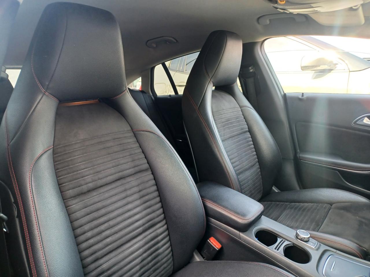 Mercedes-benz CLA 220 d AMG UNICO PROPRIETARIO