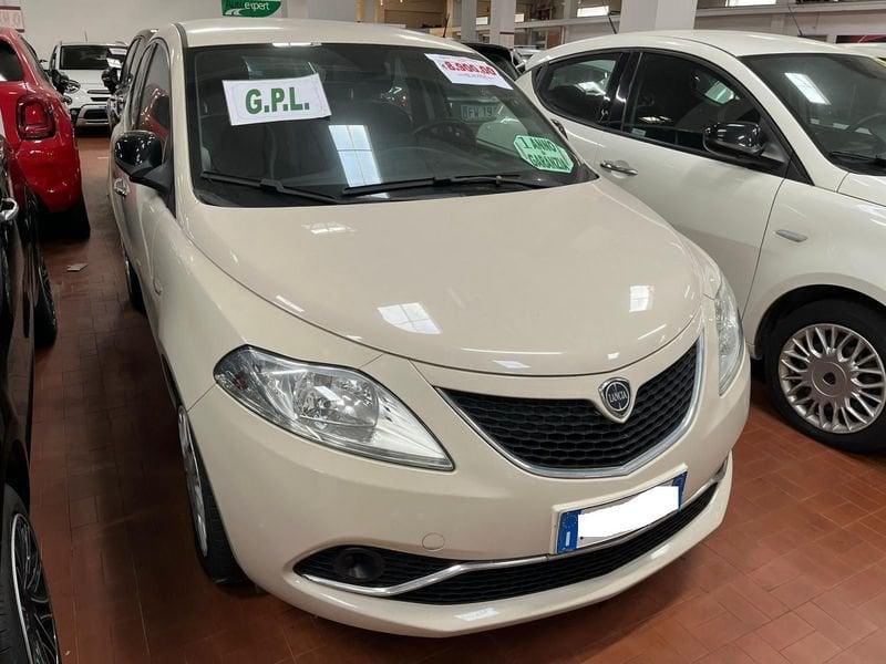 Lancia Ypsilon 1.2 69 CV 5 porte GPL Ecochic Gold