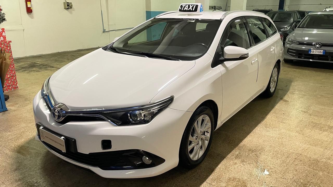 Toyota Auris Touring Sports 1.8 Hybrid Business (Taxi)