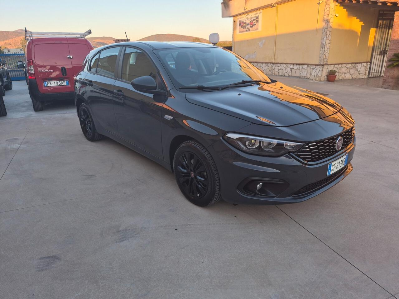 Fiat Tipo 1.4 T-JET MIRROR
