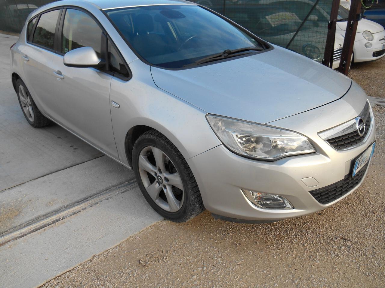 Opel Astra 1.7 CDTI 110CV 5 porte Cosmo