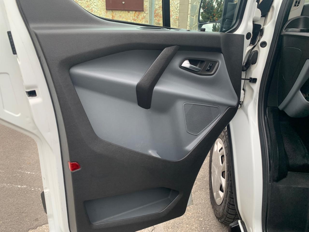Ford Transit Custom 340 2.0 TDCi 170 PC Furgone Entry