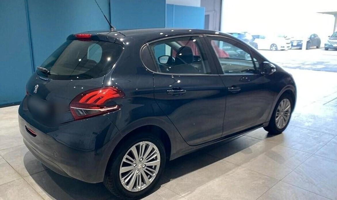 Peugeot 208 1.2 benzina km 70000 con garanzia