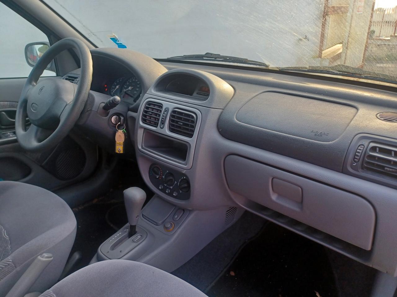 Renault Clio AUTOMATICA SOLO 30000 KM!!!!!