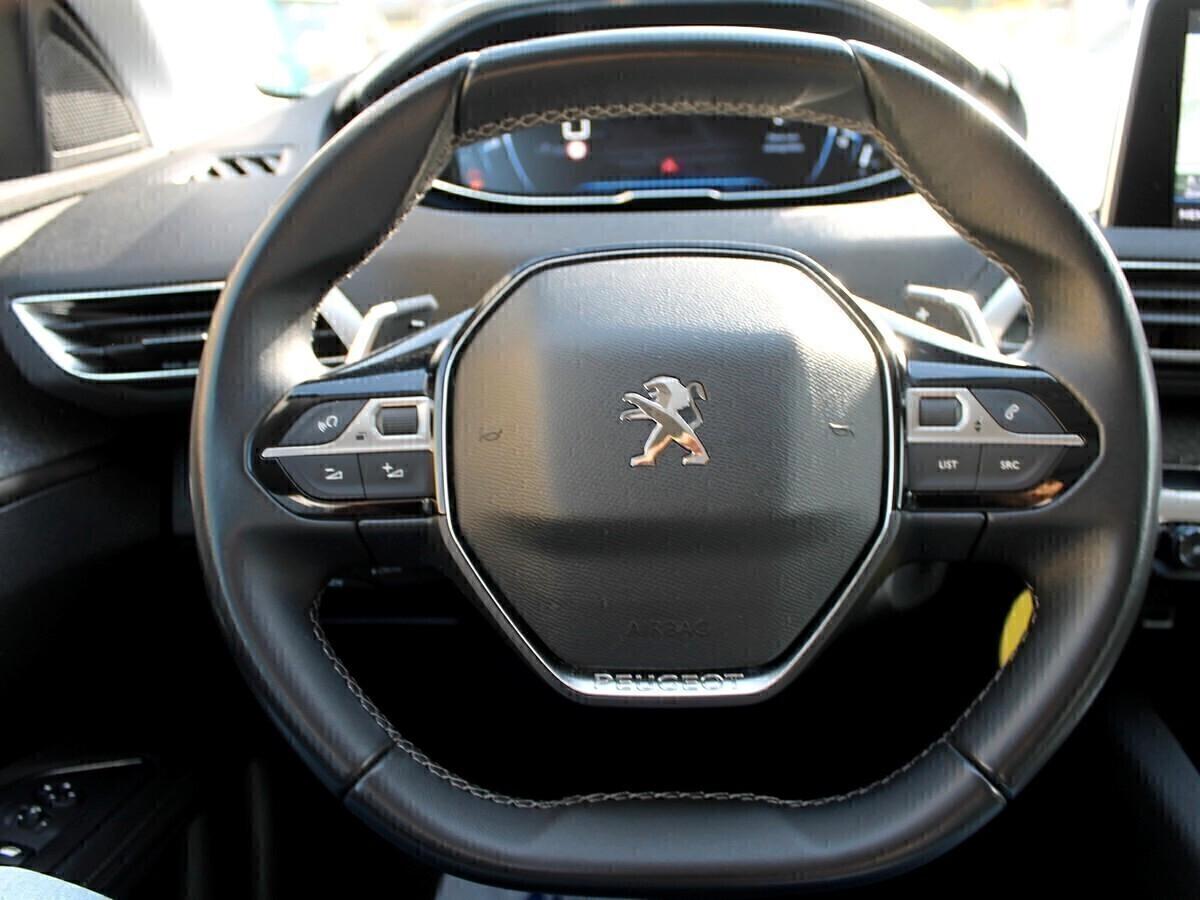 Peugeot 3008 1.5hdi Allure EAT8 TETTO PELLE LED CAM