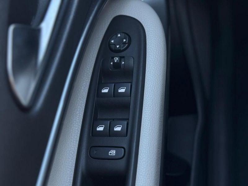 FIAT 600 Hybrid 100 CV DCT MHEV La Prima