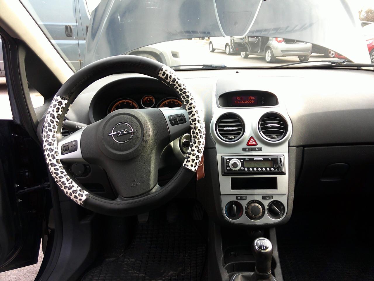 Opel Corsa 1.2 5 porte Club 08