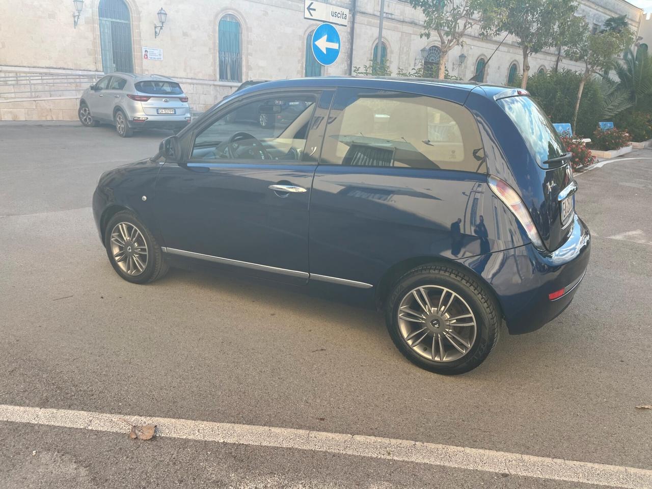 Lancia Ypsilon 1.2 Diva X Neo Patentati